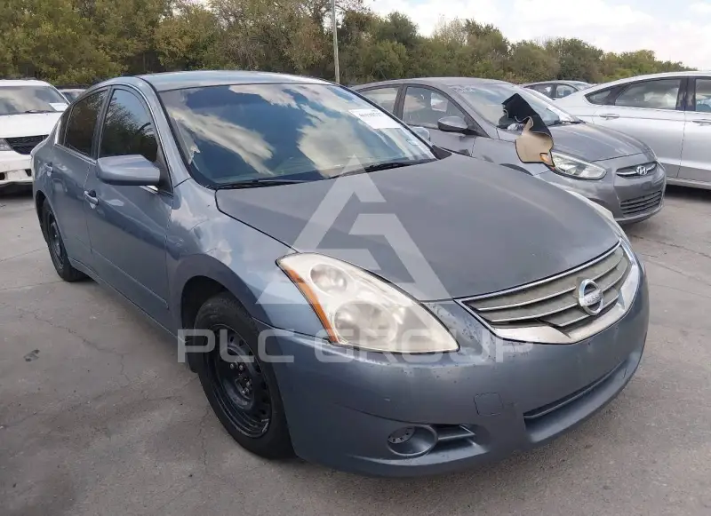 2010 Nissan ALTIMA фото