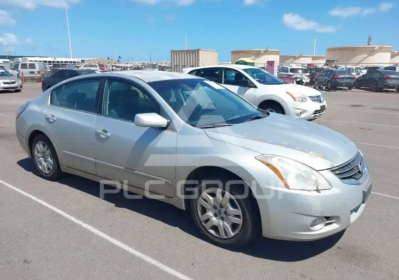 2010 Nissan ALTIMA фото
