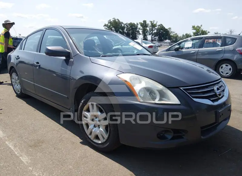 2010 Nissan ALTIMA фото
