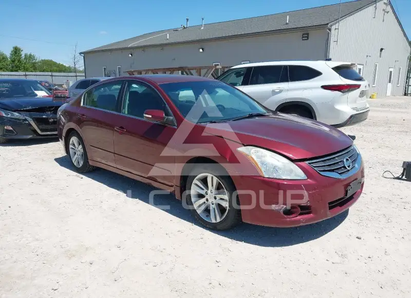 2010 Nissan ALTIMA фото