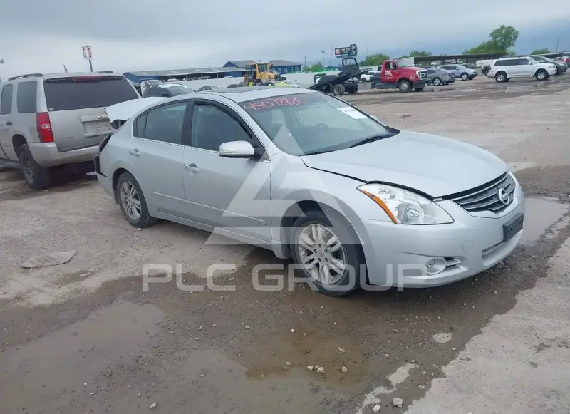 2010 Nissan ALTIMA фото