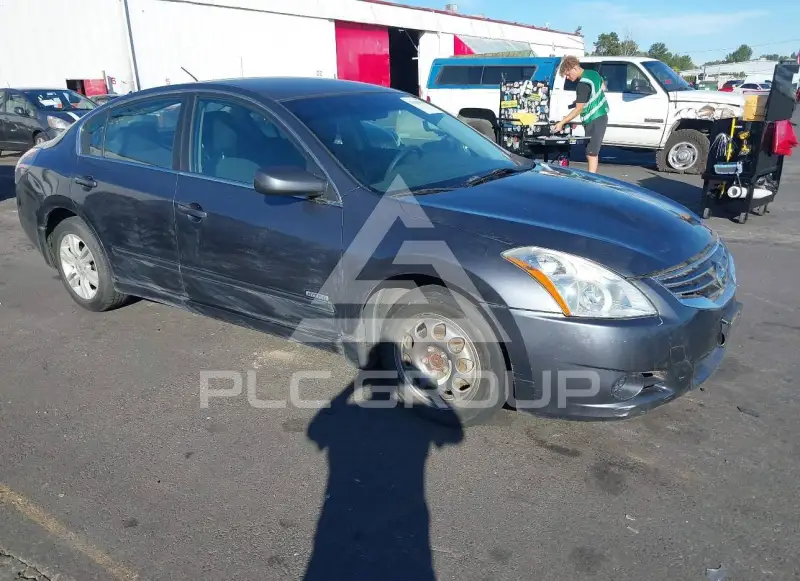 2010 Nissan ALTIMA фото