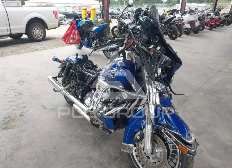 2010 Harley-Davidson FLHTCU фото