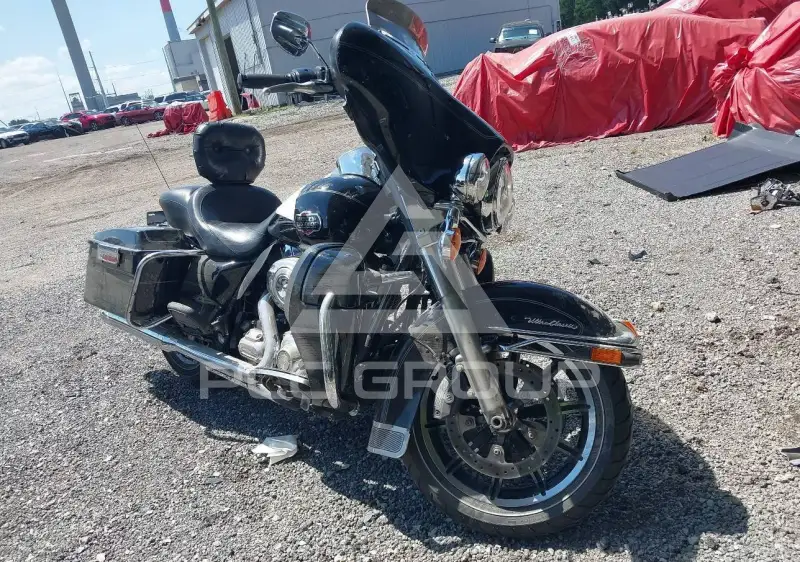 2010 Harley-Davidson FLHTCU фото