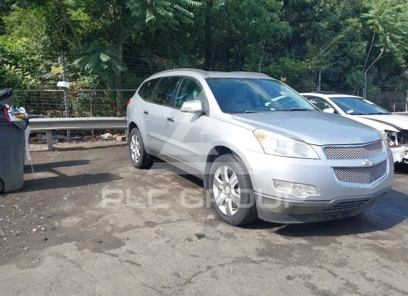 2010 Chevrolet TRAVERSE фото