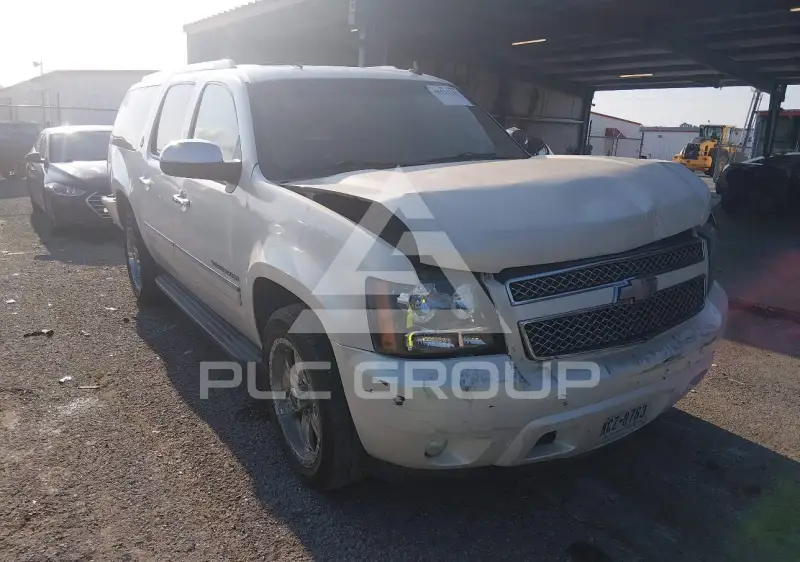 2010 Chevrolet Suburan photo