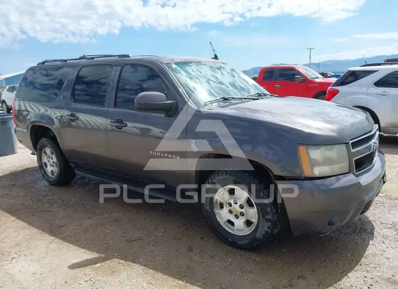 2010 Chevrolet Suburan photo