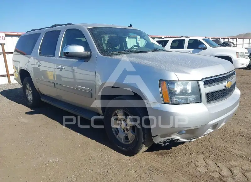 2010 Chevrolet Suburan photo