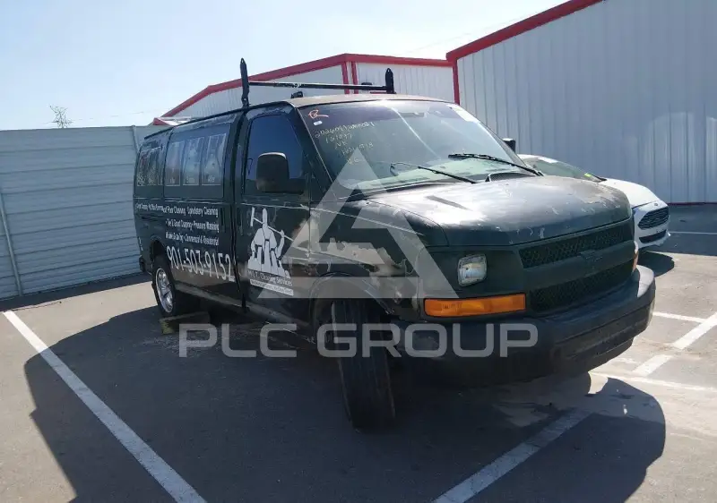 2010 Chevrolet Express photo