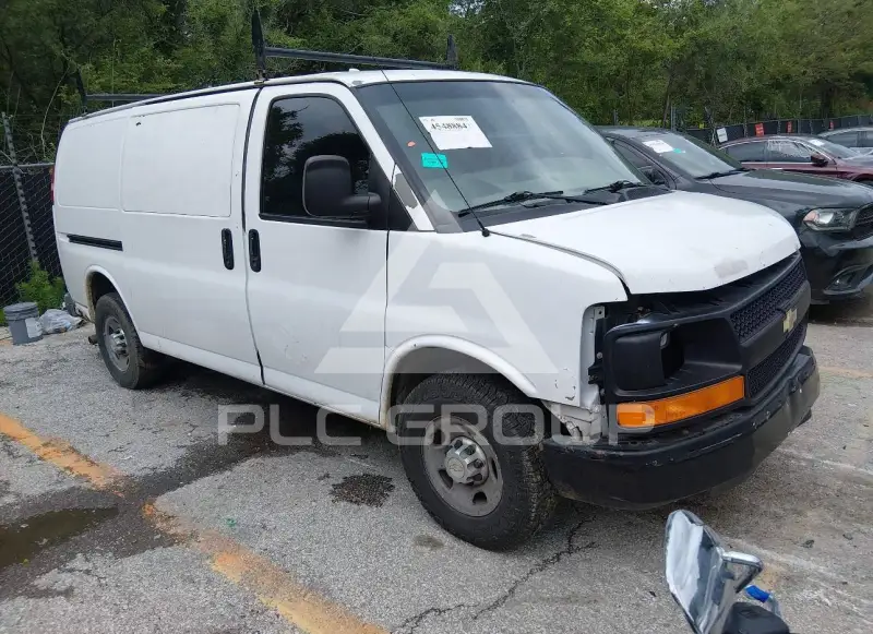 2010 Chevrolet Express photo