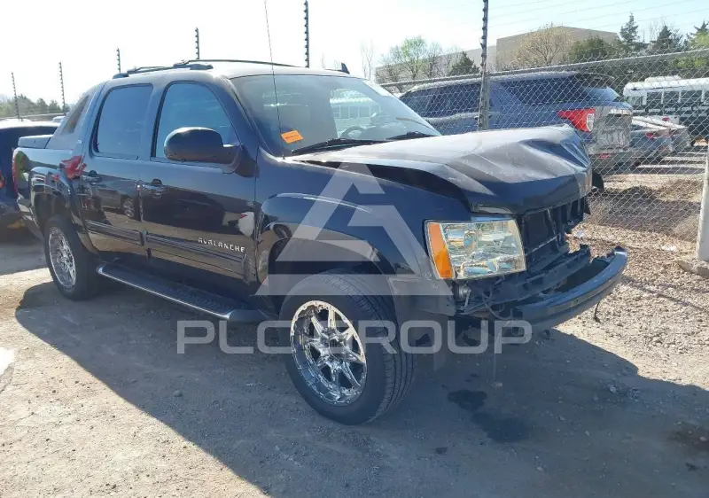 2010 Chevrolet Avalanche photo