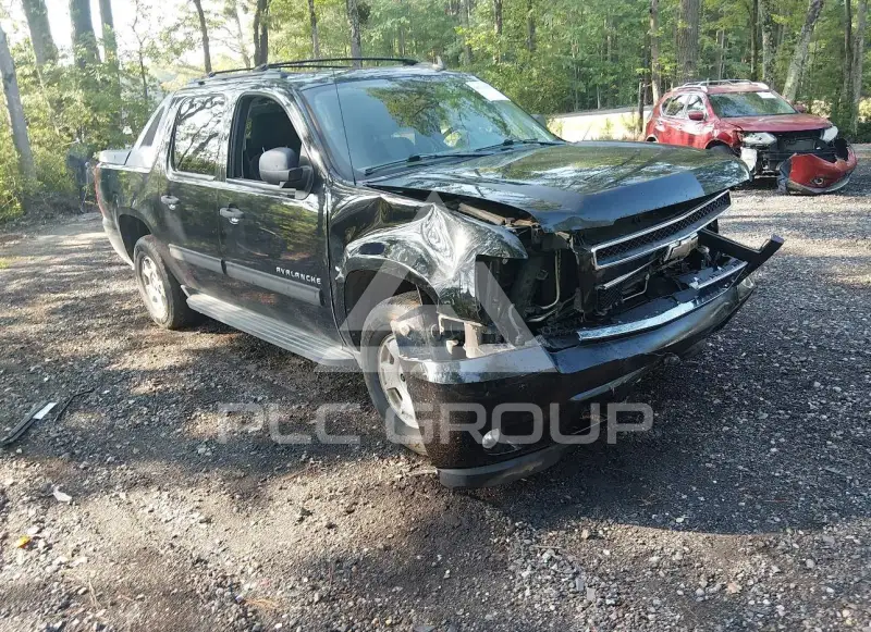 2010 Chevrolet Avalanche photo