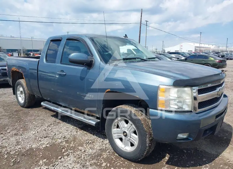 2010 Chevrolet Silverado photo