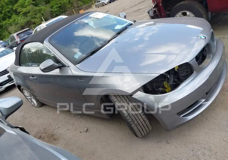 2010 BMW 128 photo