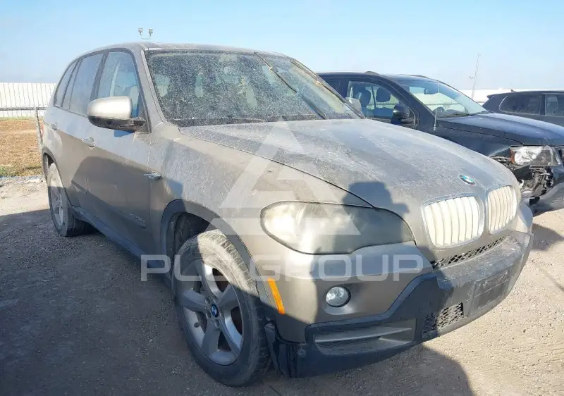 2010 BMW X5 фото