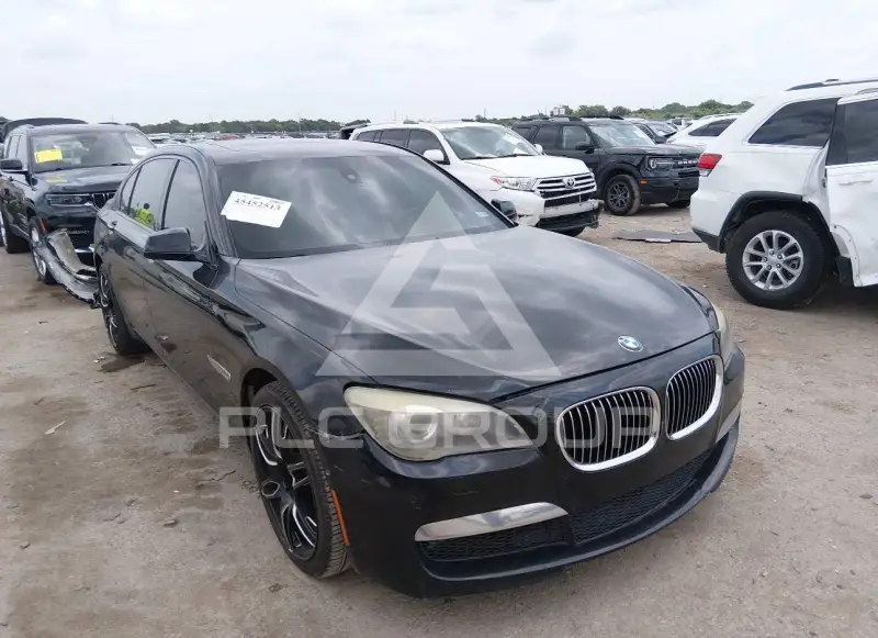2010 BMW 750 фото