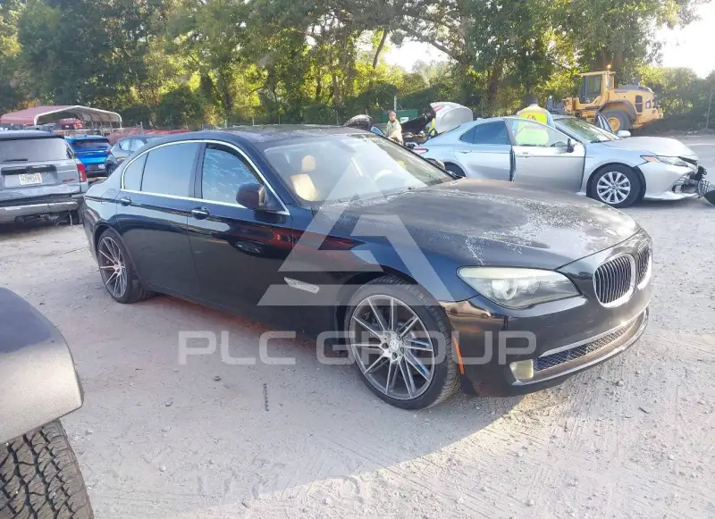 2010 BMW 750 фото