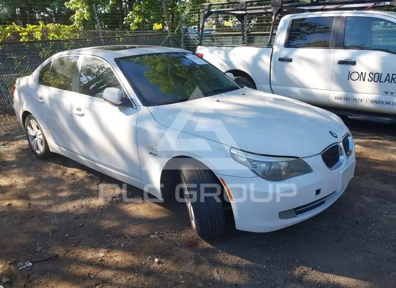 2010 BMW 528 фото