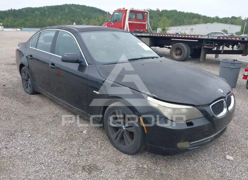 2010 BMW 528 photo