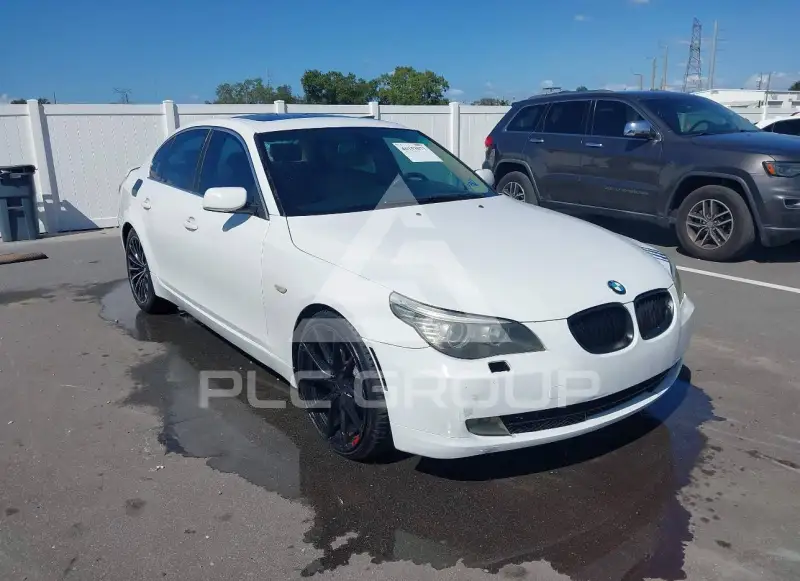 2010 BMW 528 фото