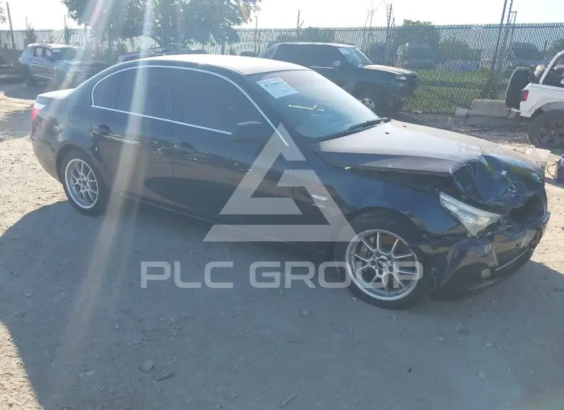 2010 BMW 528 photo