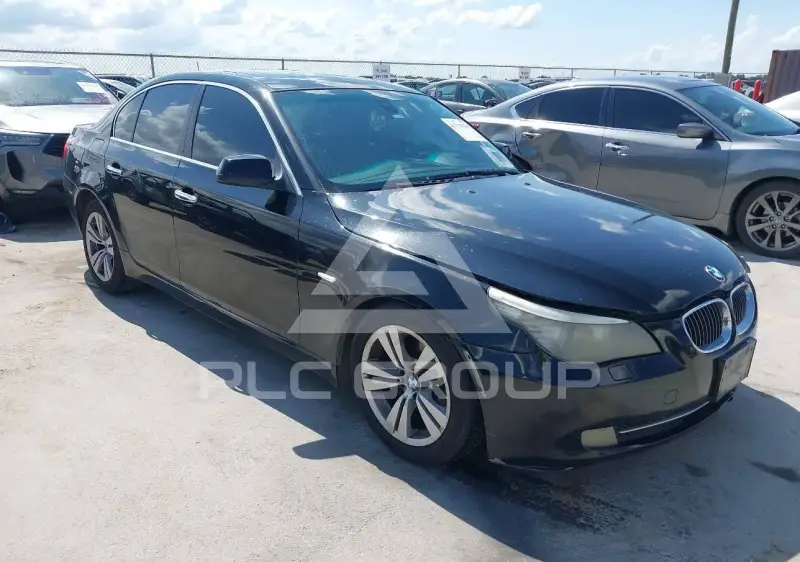 2010 BMW 528 photo