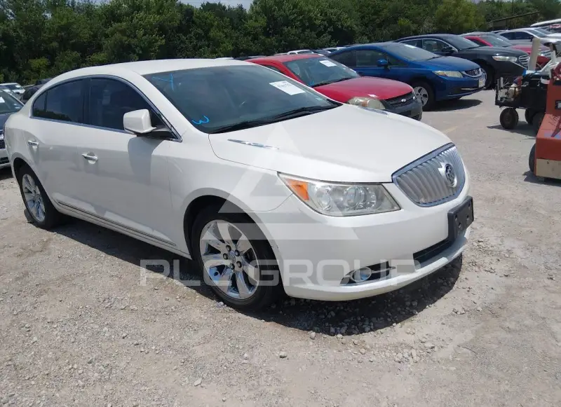 2010 Buick LACROSSE photo