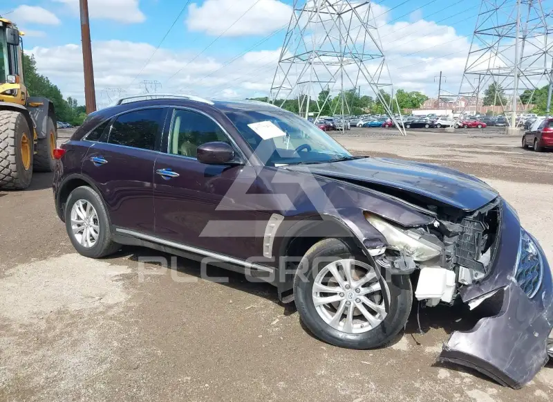 2010 Infinity FX35 фото