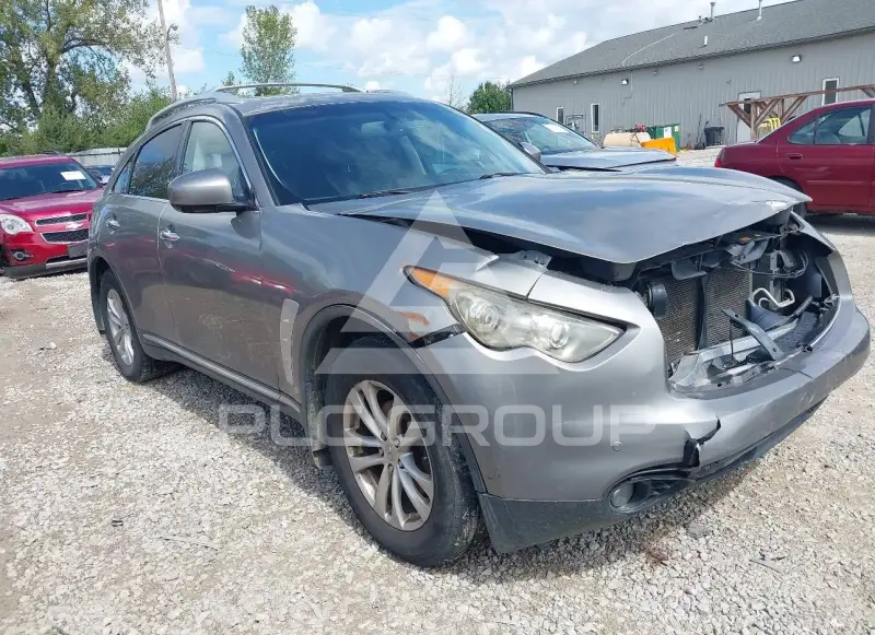 2010 Infinity FX35 фото