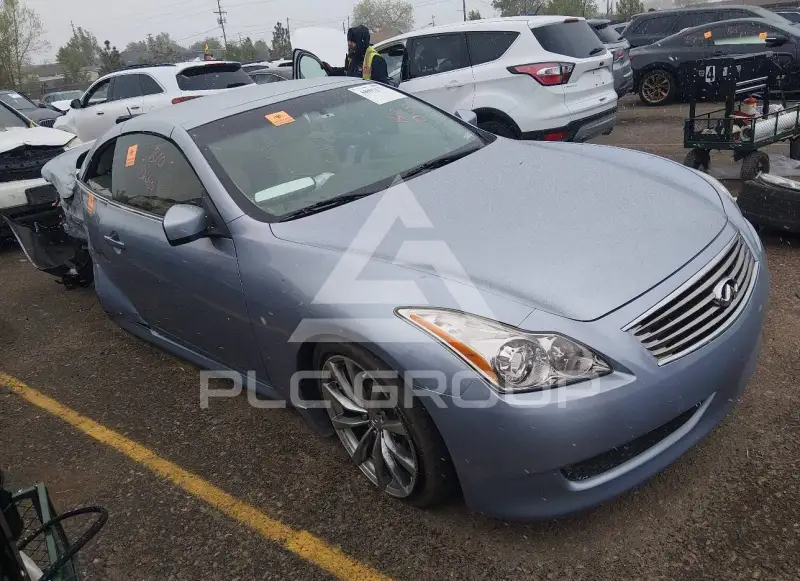 2010 Infinity G37 фото