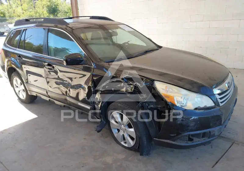 2010 Subaru Outback photo