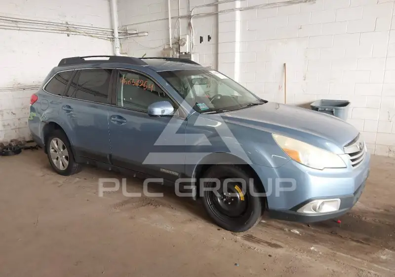 2010 Subaru Outback photo