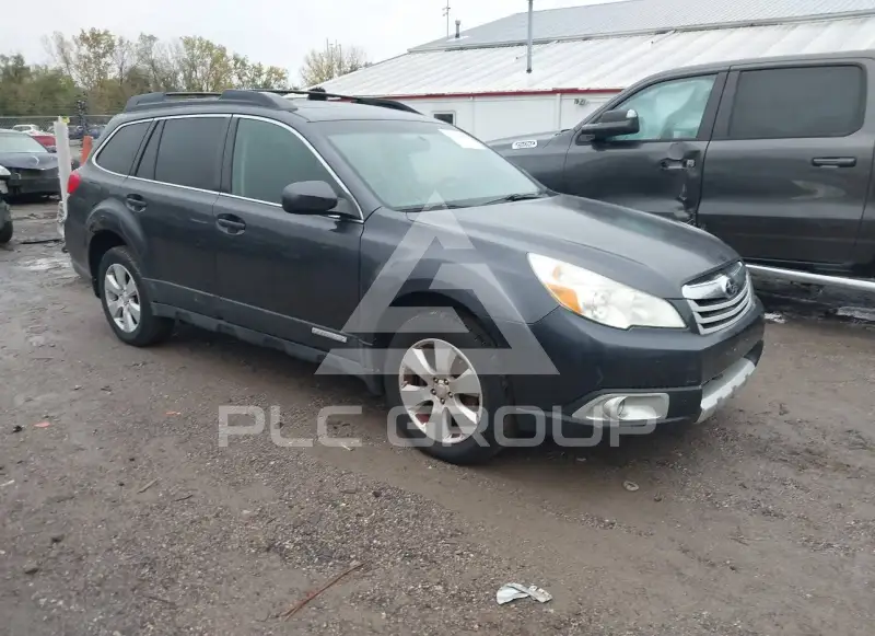 2010 Subaru Outback photo