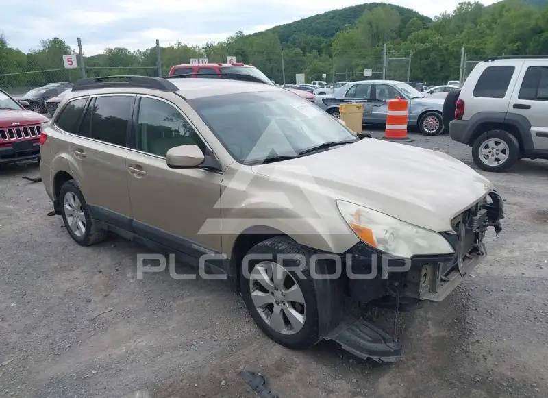 2010 Subaru Outback photo