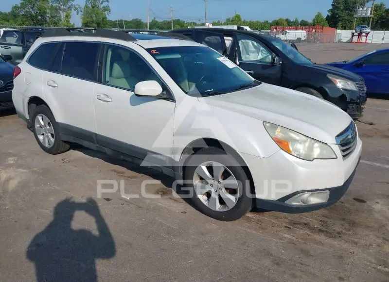 2010 Subaru Outback фото