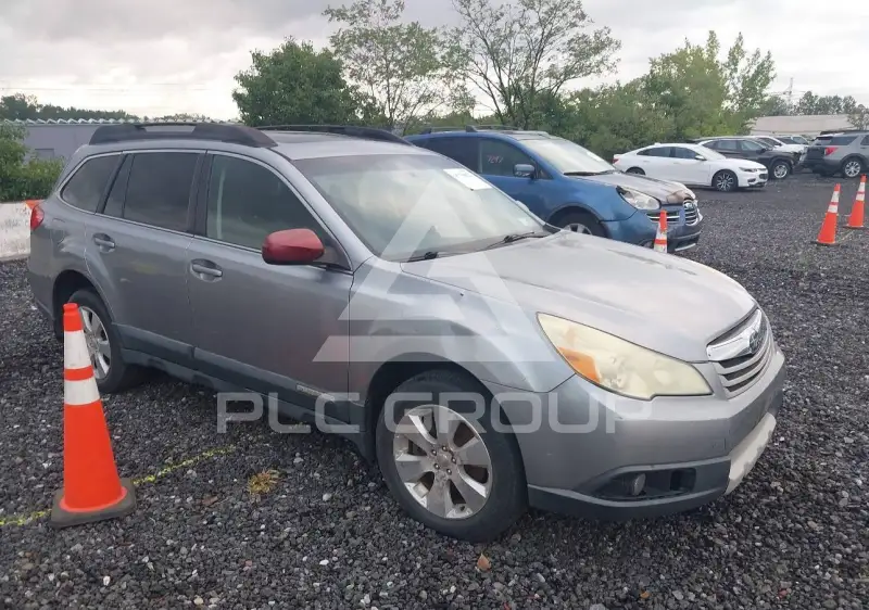 2010 Subaru Outback фото