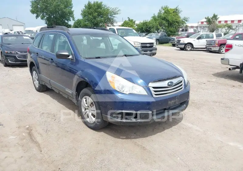 2010 Subaru Outback photo