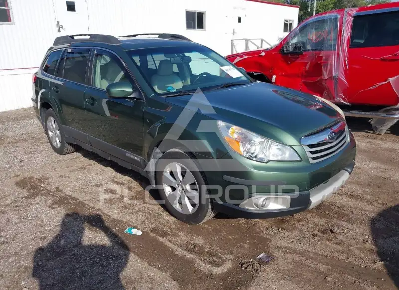 2010 Subaru Outback photo