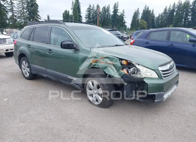 2010 Subaru Outback photo