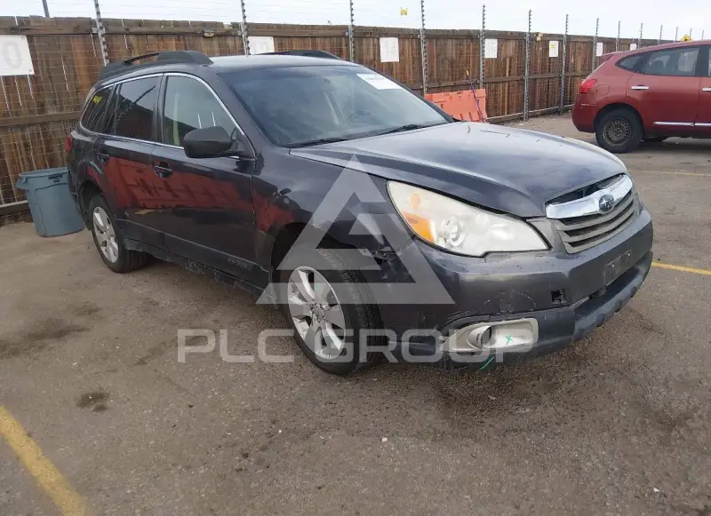 2010 Subaru Outback photo