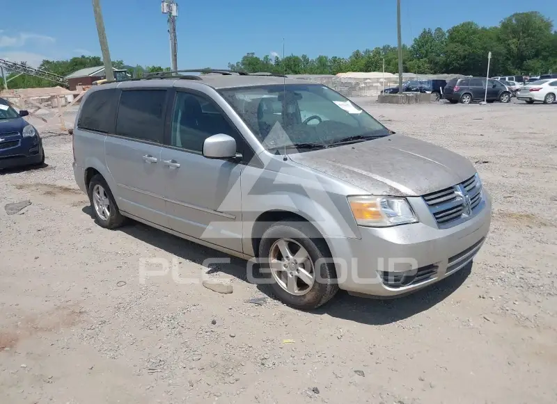 2010 Dodge Grand Caravan фото