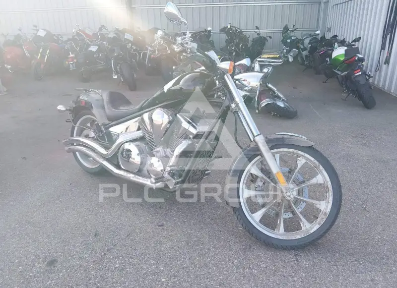 2010 Honda VT1300 фото