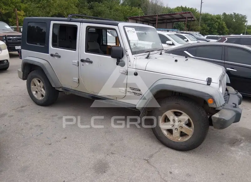 2010 Jeep WRANGLER фото