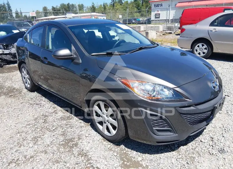2010 Mazda 3 photo