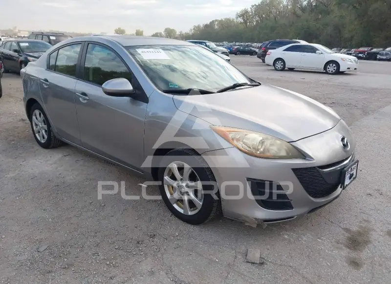 2010 Mazda 3 photo