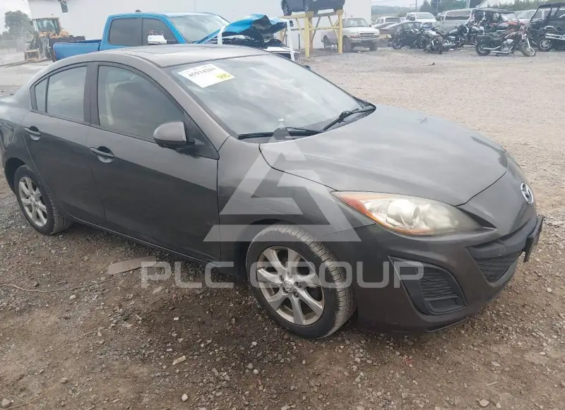 2010 Mazda 3 photo