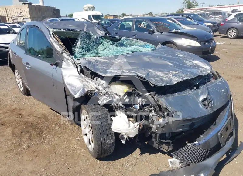 2010 Mazda 3 photo