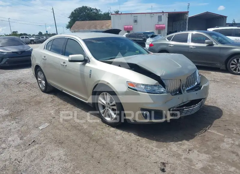 2010 Lincoln MKS photo