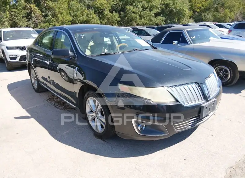 2010 Lincoln MKS photo
