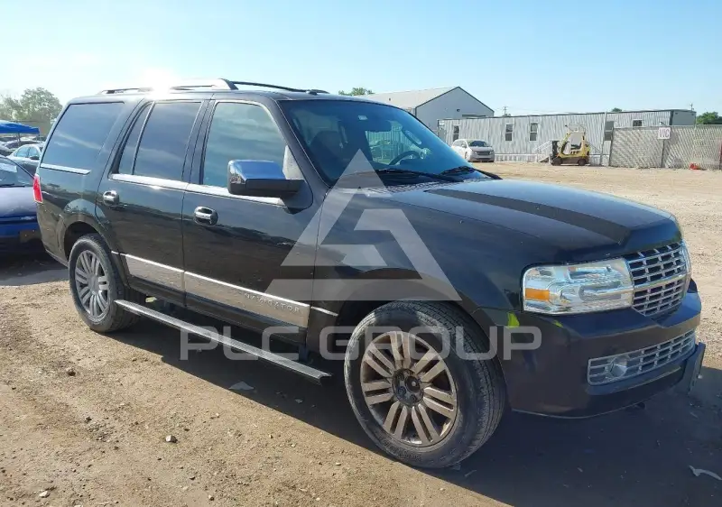 2010 Lincoln NAVIGATOR photo